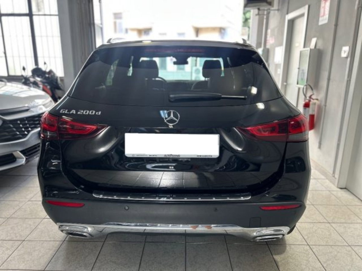 Mercedes-Benz GLA SUV 200 d Automatic Sport Plus (5)