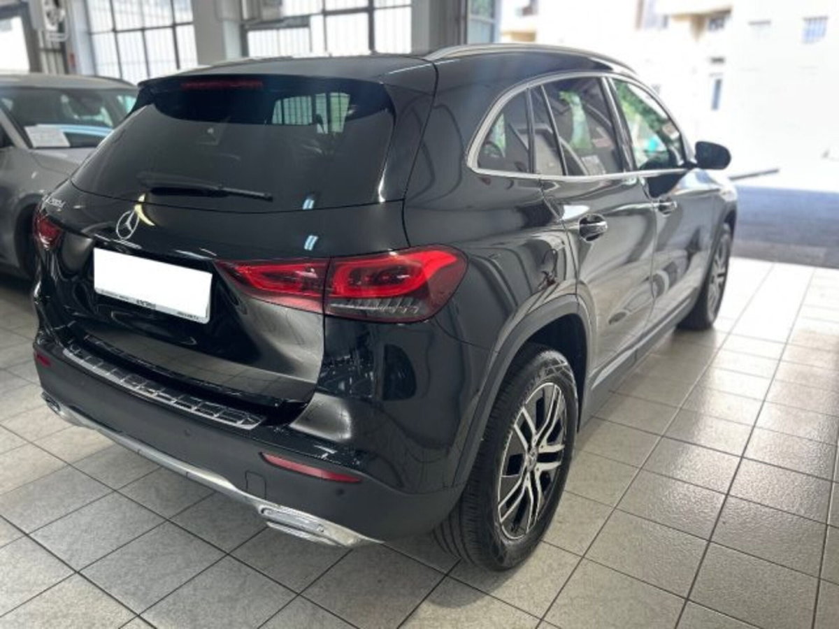 Mercedes-Benz GLA SUV 200 d Automatic Sport Plus (6)