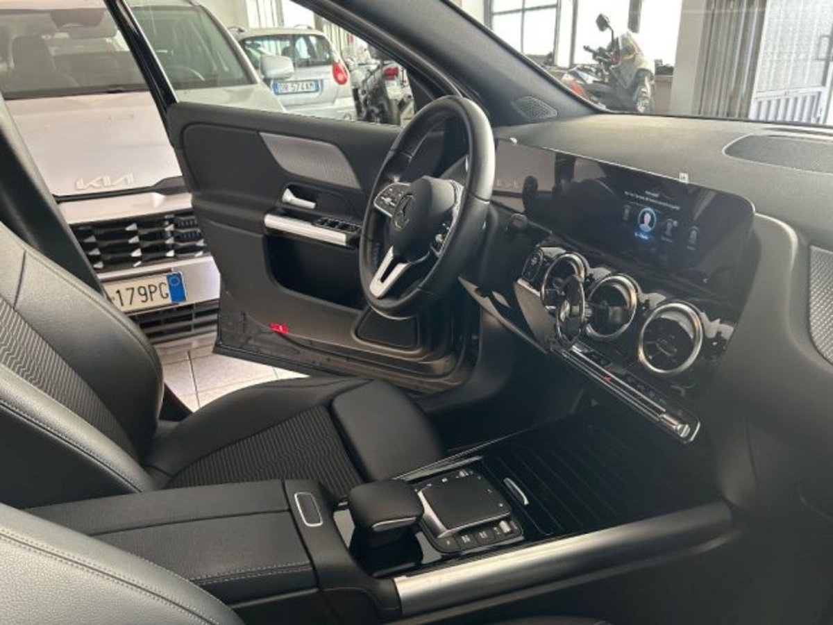 Mercedes-Benz GLA SUV 200 d Automatic Sport Plus (8)