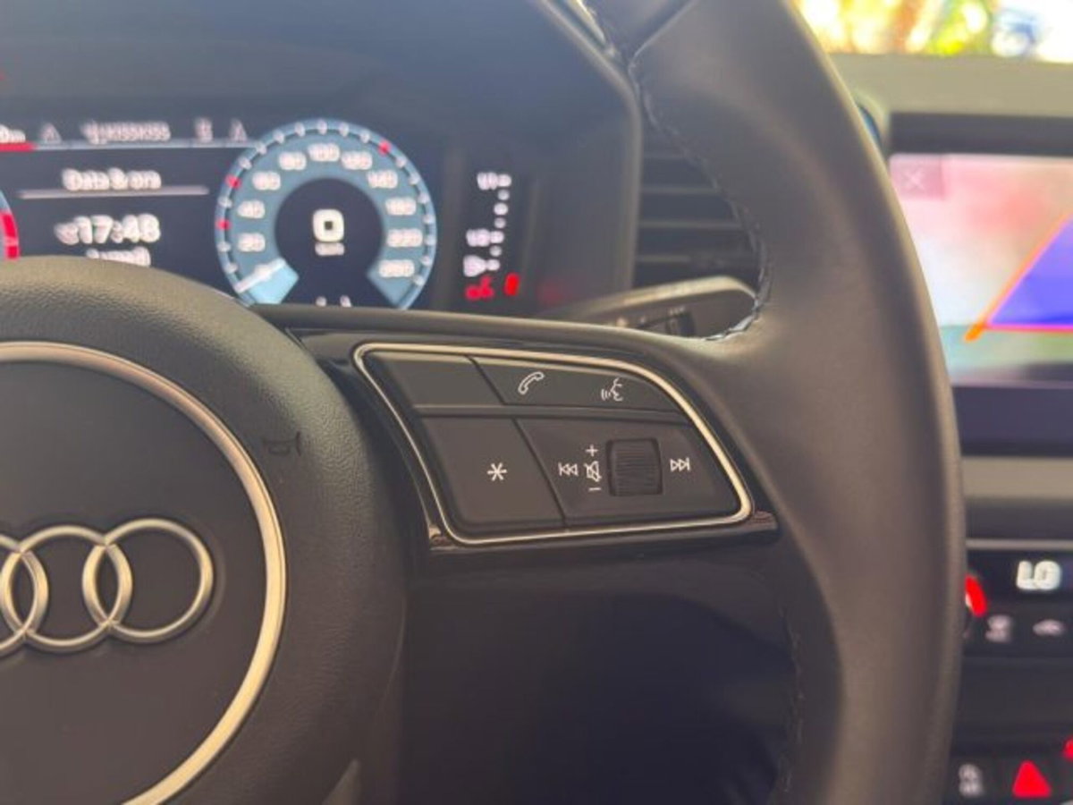 Audi A1 allstreet 30 1.0 tfsi Business 116cv (13)