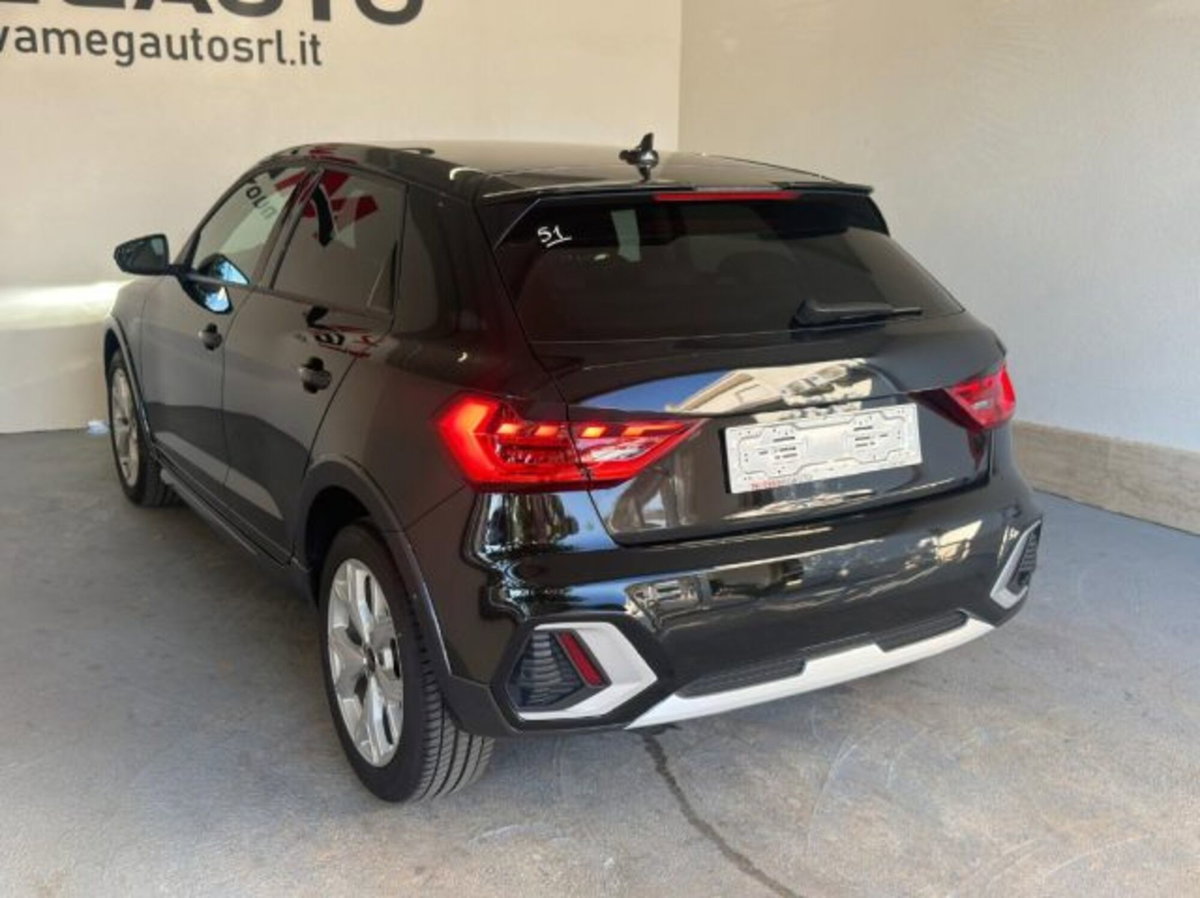 Audi A1 allstreet 30 1.0 tfsi Business 116cv (7)