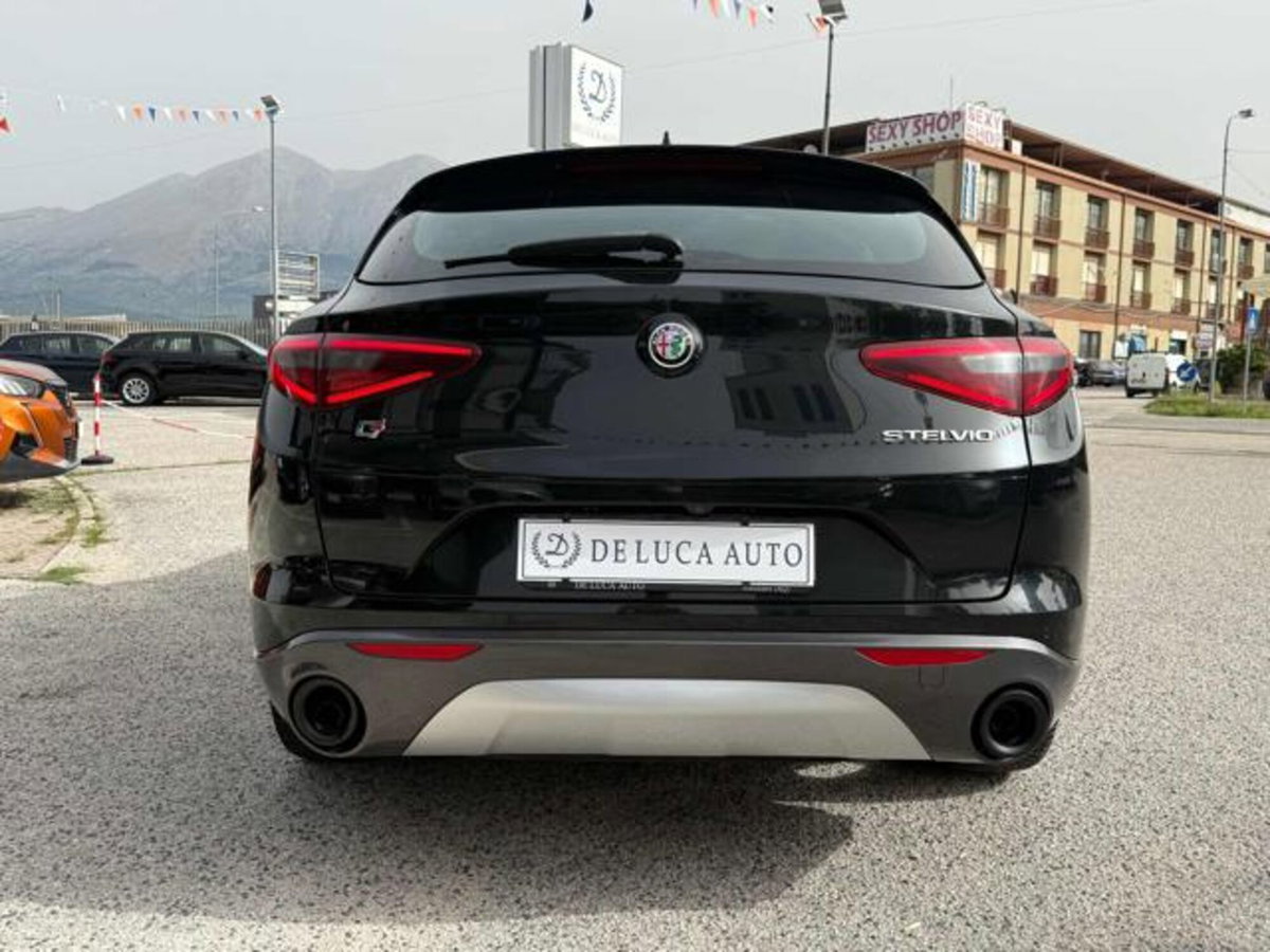 Alfa Romeo Stelvio Stelvio 2.2 Turbodiesel 210 CV AT8 Q4 Veloce (11)
