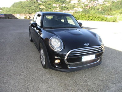 MINI Mini 1.5 Cooper D Business XL 5 porte (2)