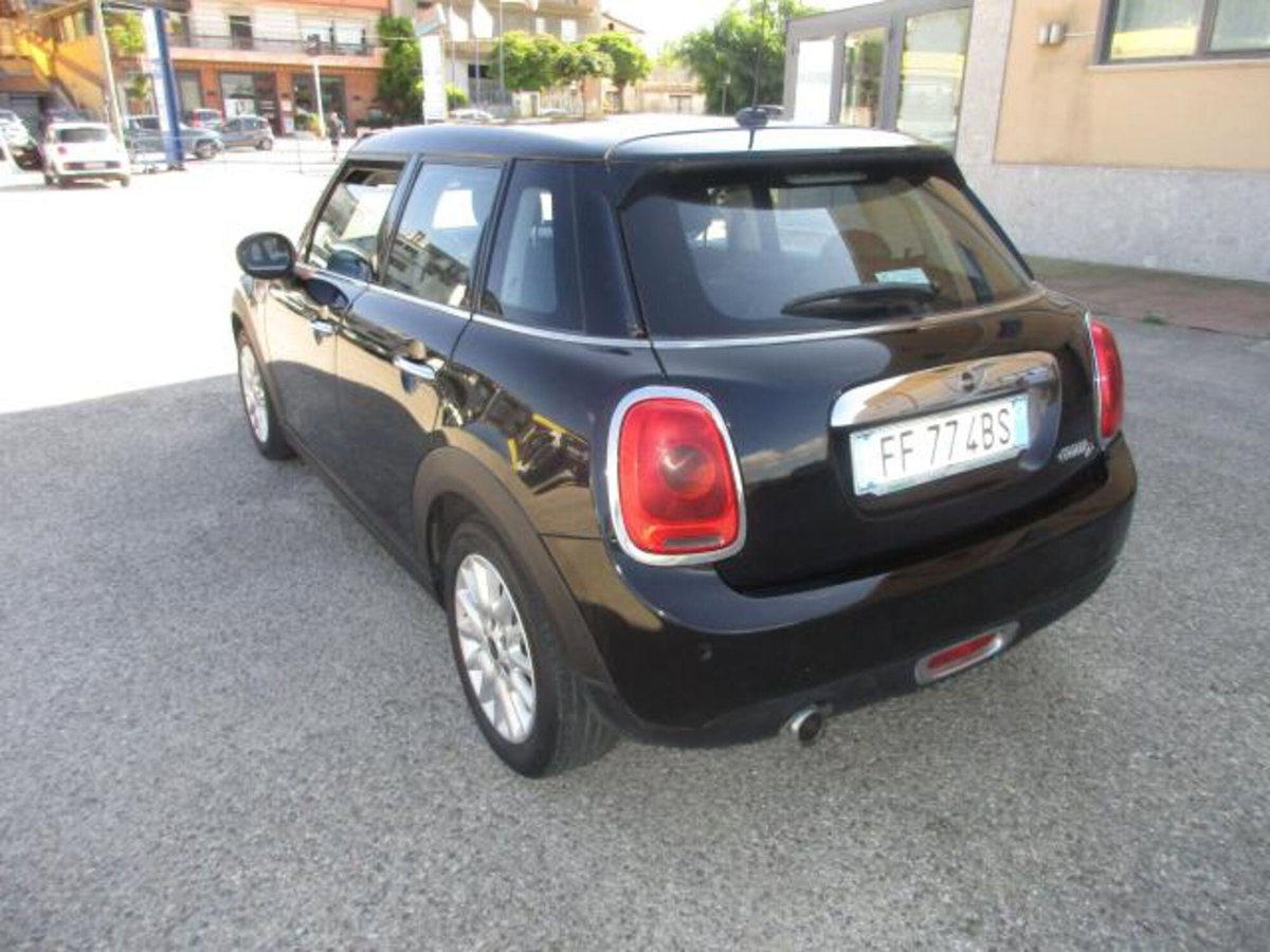 MINI Mini 1.5 Cooper D Business XL 5 porte (4)