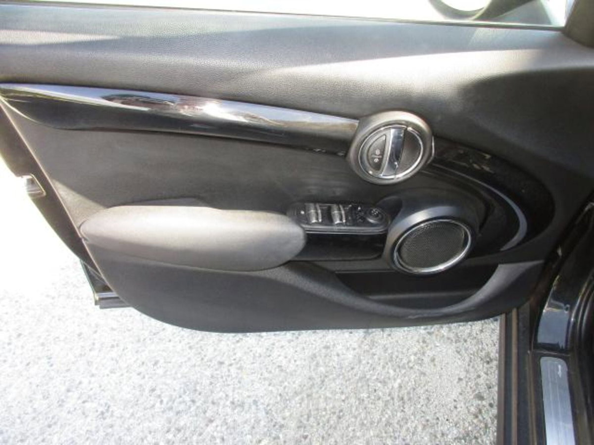 MINI Mini 1.5 Cooper D Business XL 5 porte (7)