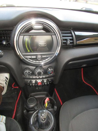 MINI Mini 1.5 Cooper D Business XL 5 porte (9)