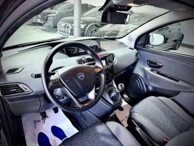 Lancia Ypsilon 1.0 FireFly 5 porte S&S Hybrid Ecochic Silver (7)
