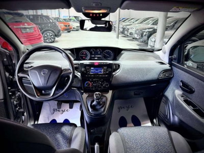 Lancia Ypsilon 1.0 FireFly 5 porte S&S Hybrid Ecochic Silver (8)