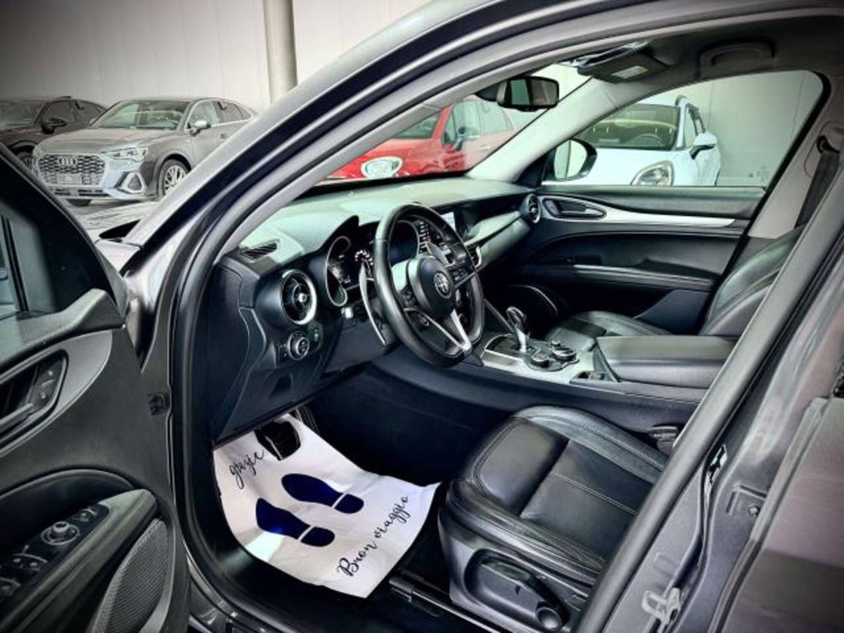 Alfa Romeo Stelvio Stelvio 2.2 Turbodiesel 210 CV AT8 Q4 Executive (9)
