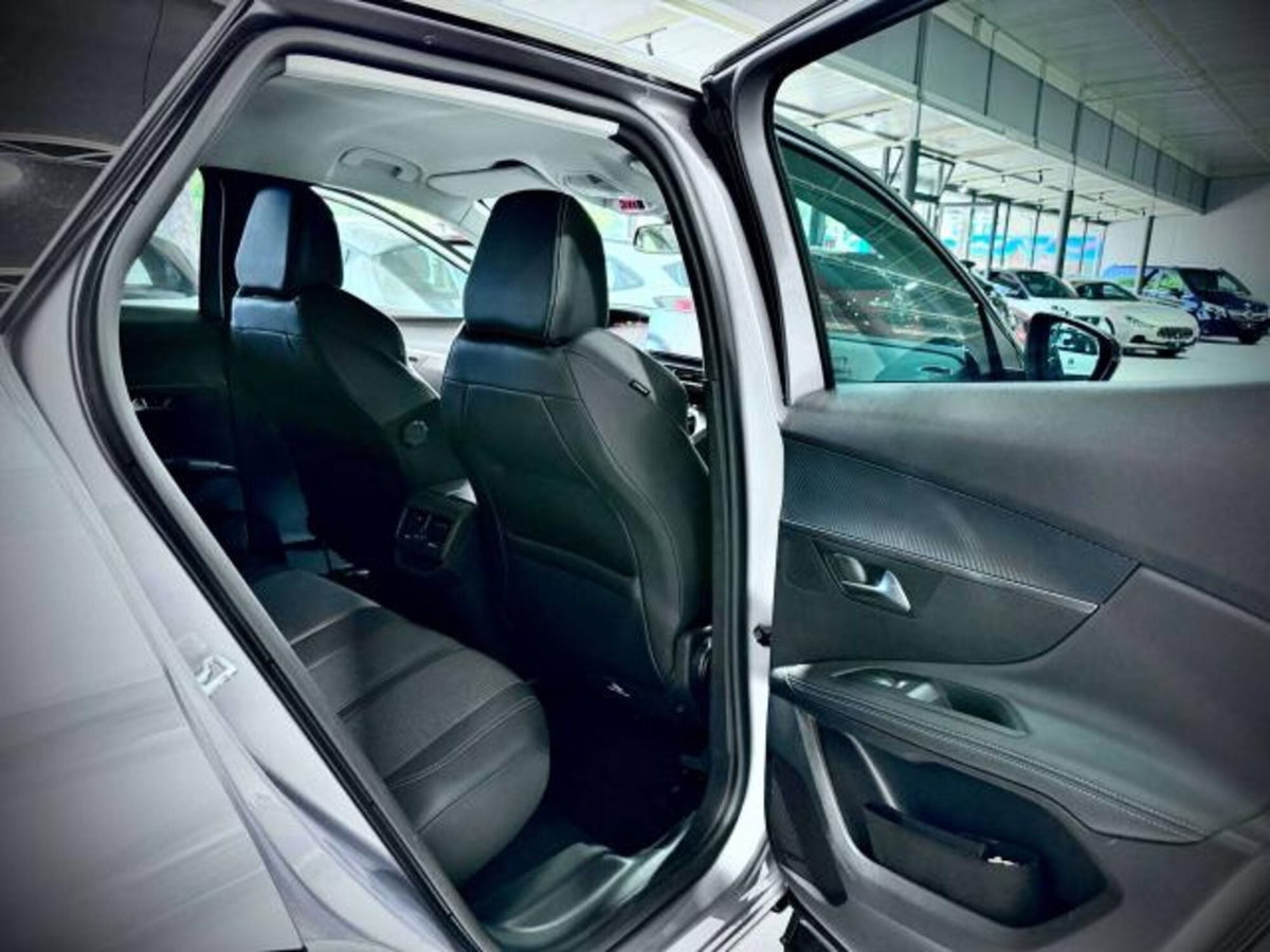 Peugeot 3008 BlueHDi 130 S&S EAT8 Allure Pack (13)
