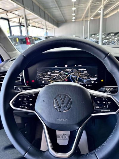Volkswagen Touareg 3.0 V6 tdi scr R-Line Final Edition 231cv auto (12)