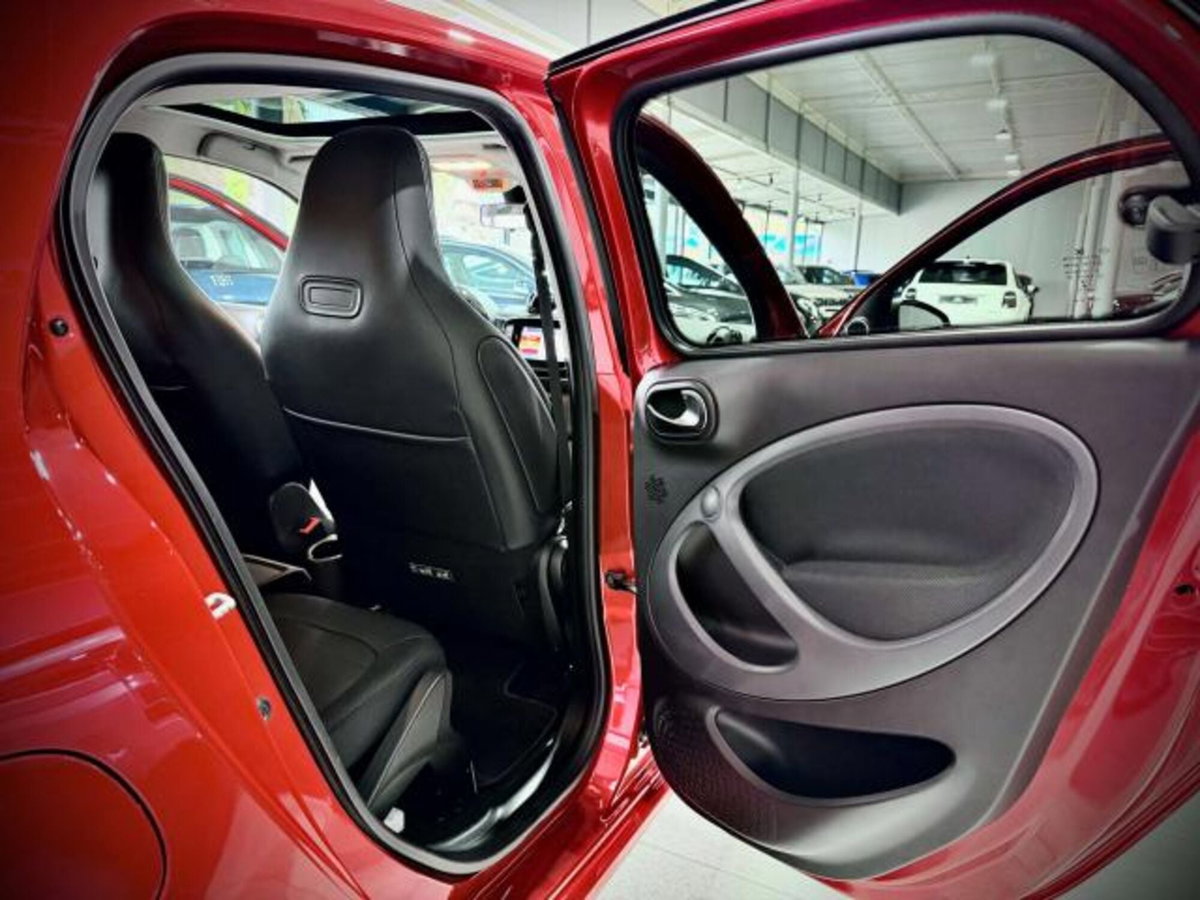 smart forfour forfour BRABUS 0.9 Turbo twinamic Xclusive (12)