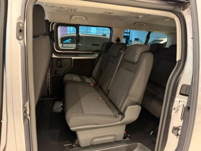 Peugeot Expert combi M1 long 2.2 diesel 180cv S&S eat8 (7)