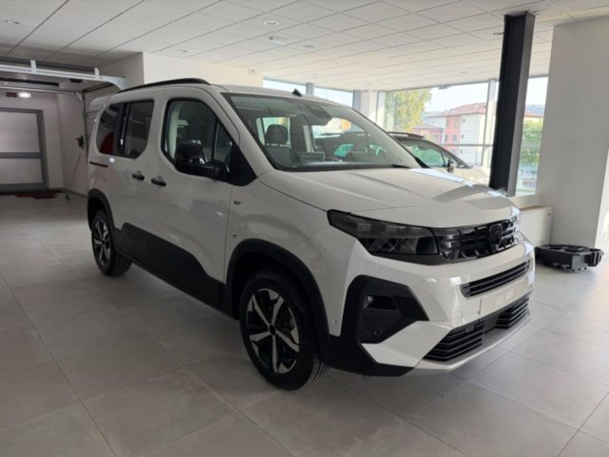 Peugeot Rifter BlueHDi 130 S&S EAT8 GT Line Standard (2)