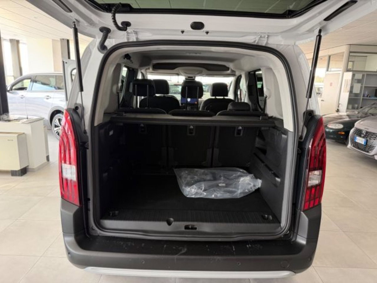 Peugeot Rifter BlueHDi 130 S&S EAT8 GT Line Standard (8)