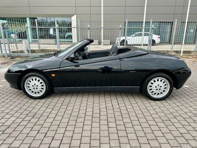 Alfa Romeo Spider 2.0i 16V Twin Spark cat (9)