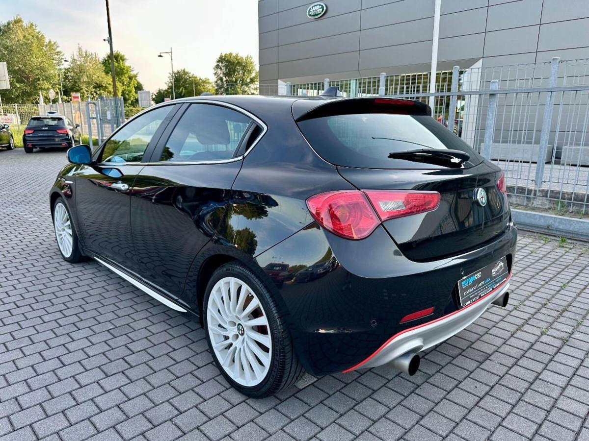 Alfa Romeo Giulietta 1750 tbi Quadrifoglio Verde 235cv (10)