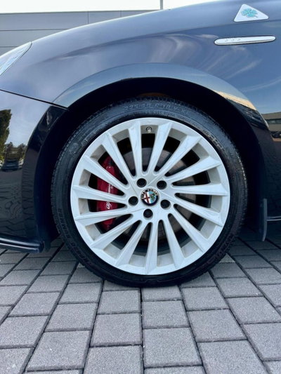 Alfa Romeo Giulietta 1750 tbi Quadrifoglio Verde 235cv (11)