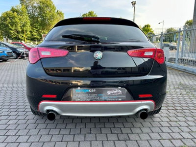 Alfa Romeo Giulietta 1750 tbi Quadrifoglio Verde 235cv (6)