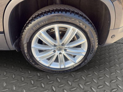 Volkswagen Tiguan 2.0 TDI 140 CV 4MOTION Sport & Style (9)