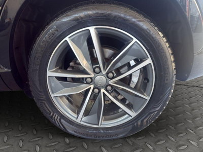 Audi Q3 2.0 TDI 120 CV Sport (10)