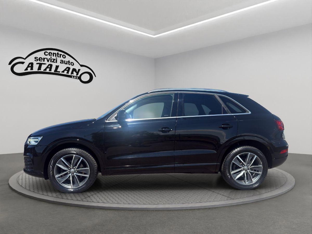 Audi Q3 2.0 TDI 120 CV Sport (2)