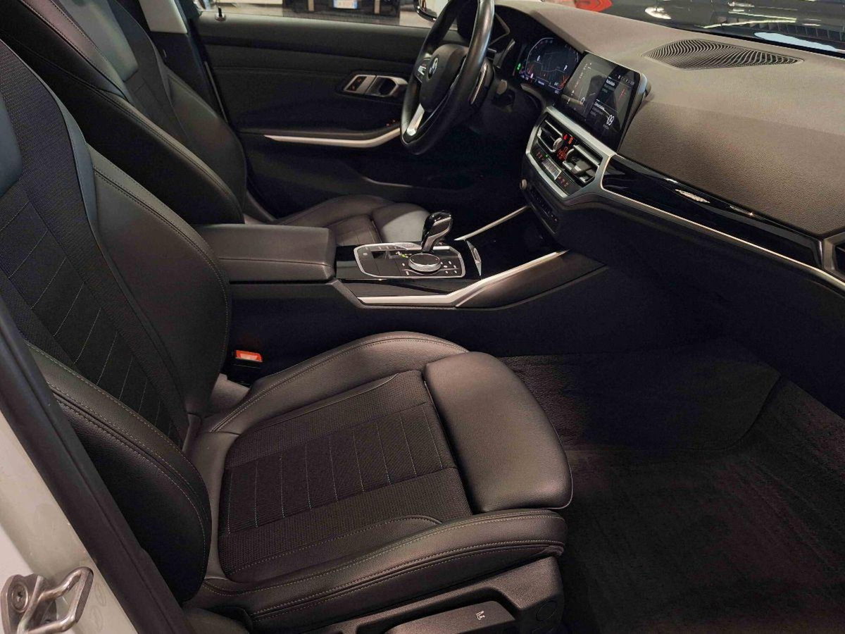 BMW Serie 3 Touring 320d 48V xDrive  Msport (16)