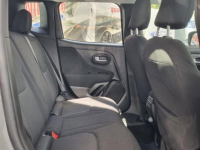 Jeep Renegade 1.6 Mjt DDCT 120 CV Business (18)