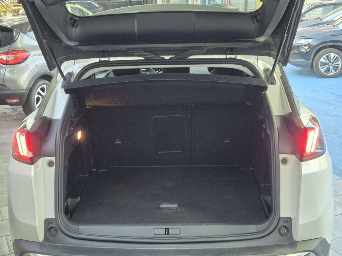 Peugeot 3008 BlueHDi 130 S&S EAT8 GT Line (13)