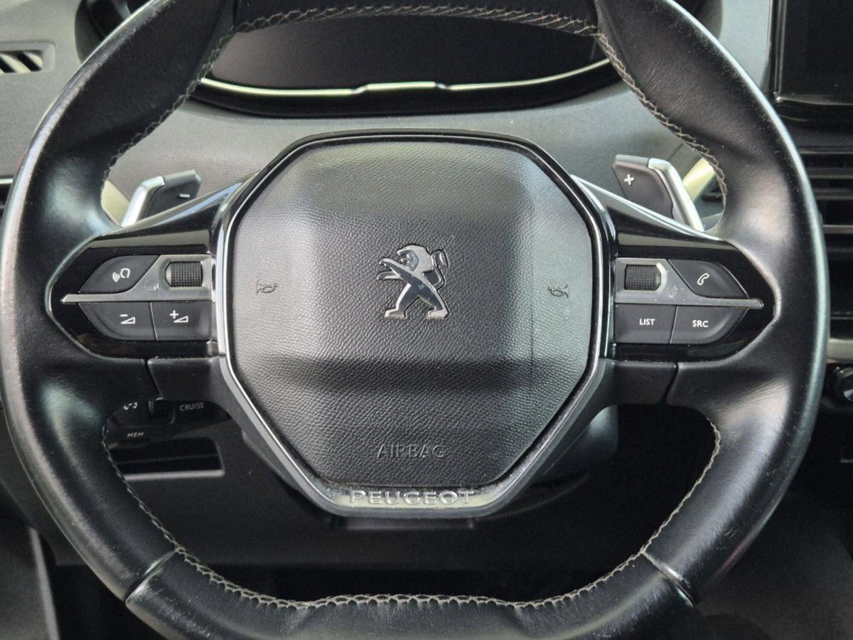 Peugeot 3008 BlueHDi 130 S&S EAT8 GT Line (8)