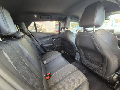 Peugeot 2008 BlueHDi 110 S&S GT (14)