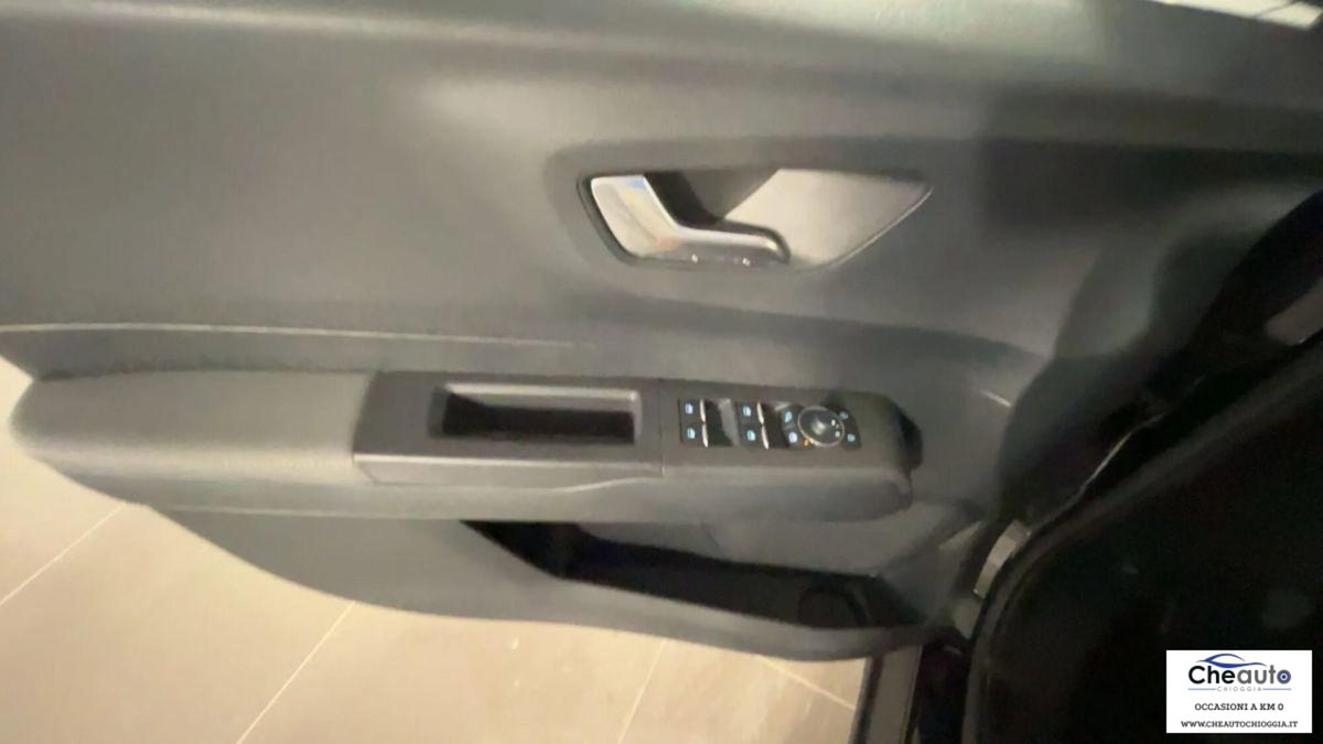 Ford Tourneo Courier 1.0 EcoBoost 100 CV Titanium (18)