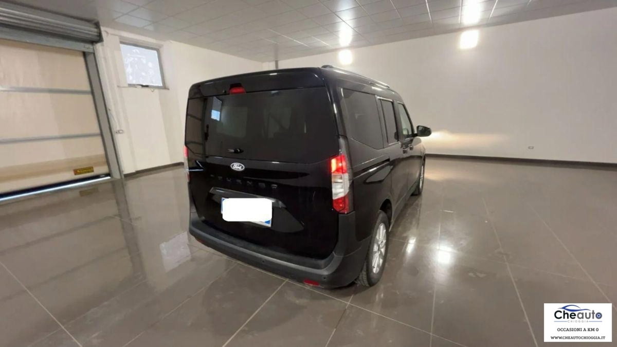 Ford Tourneo Courier 1.0 EcoBoost 100 CV Titanium (4)