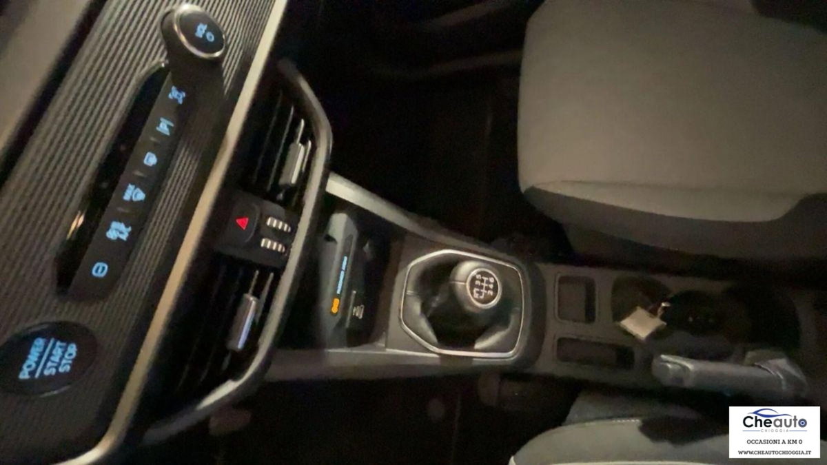 Ford Tourneo Courier 1.0 EcoBoost 100 CV Titanium (8)