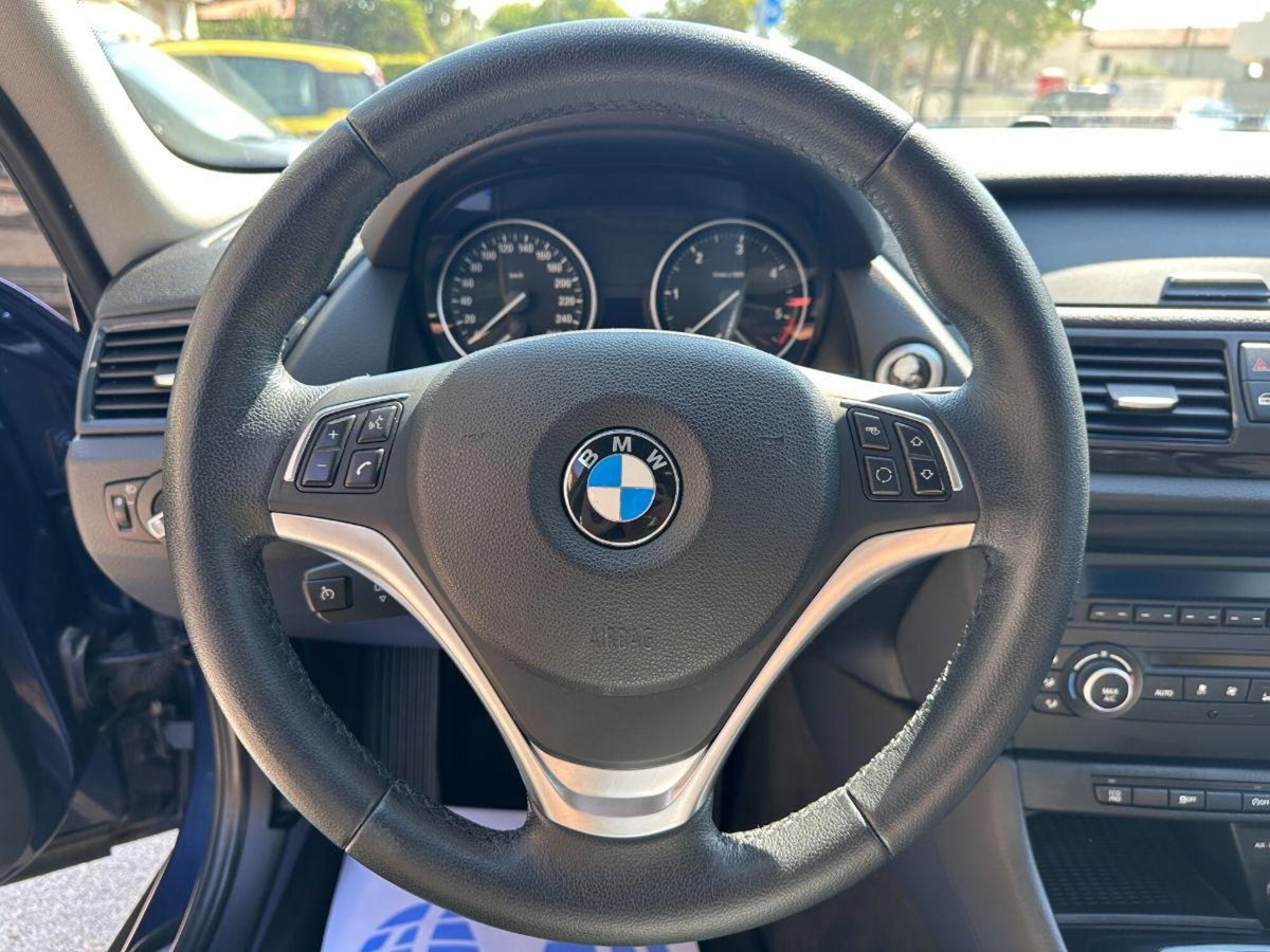 BMW X1 sDrive18d X Line (12)