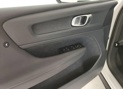 Volvo XC40 T2 Momentum Core (13)