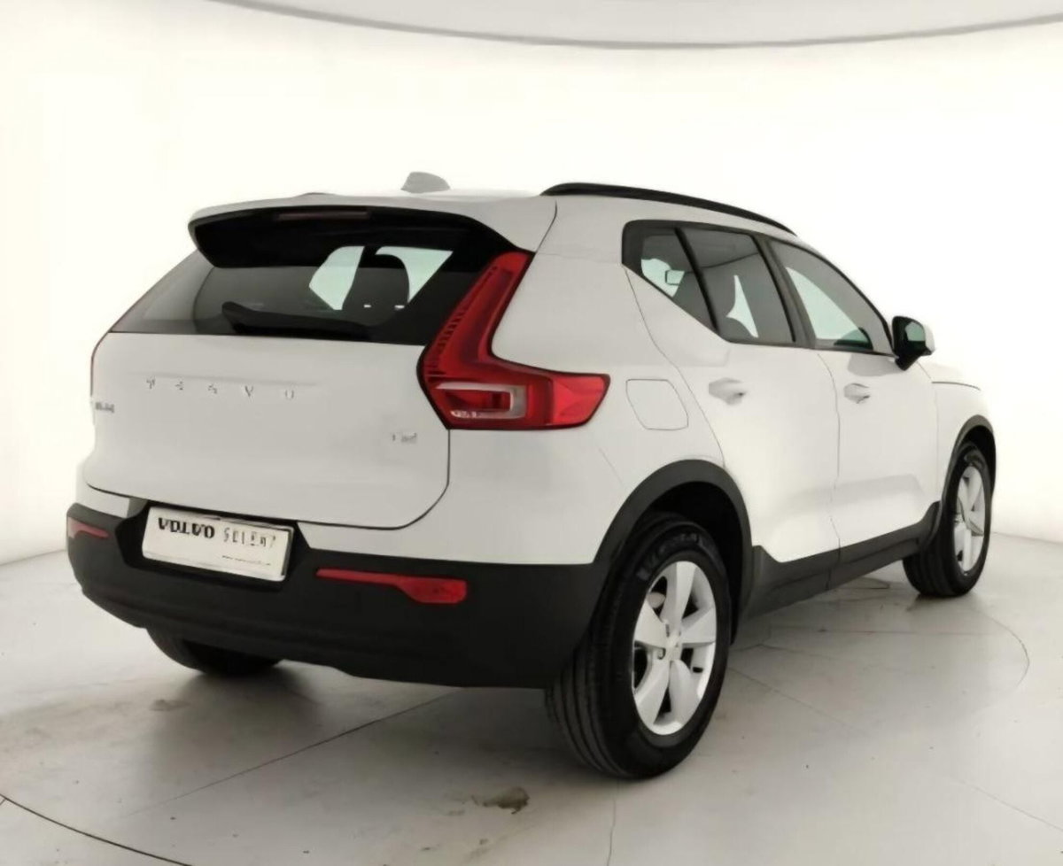 Volvo XC40 T2 Momentum Core (3)