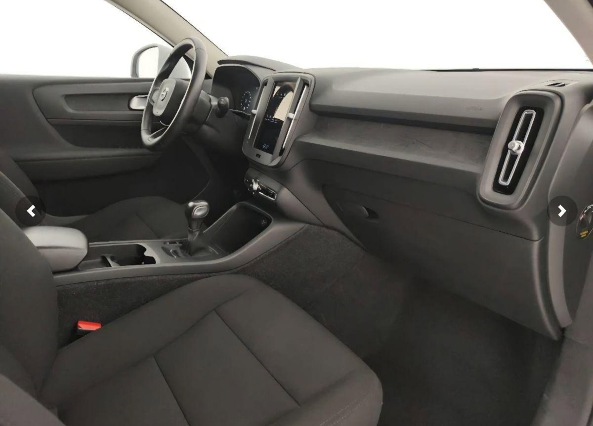 Volvo XC40 T2 Momentum Core (6)