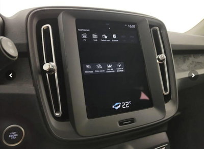 Volvo XC40 T2 Momentum Core (8)