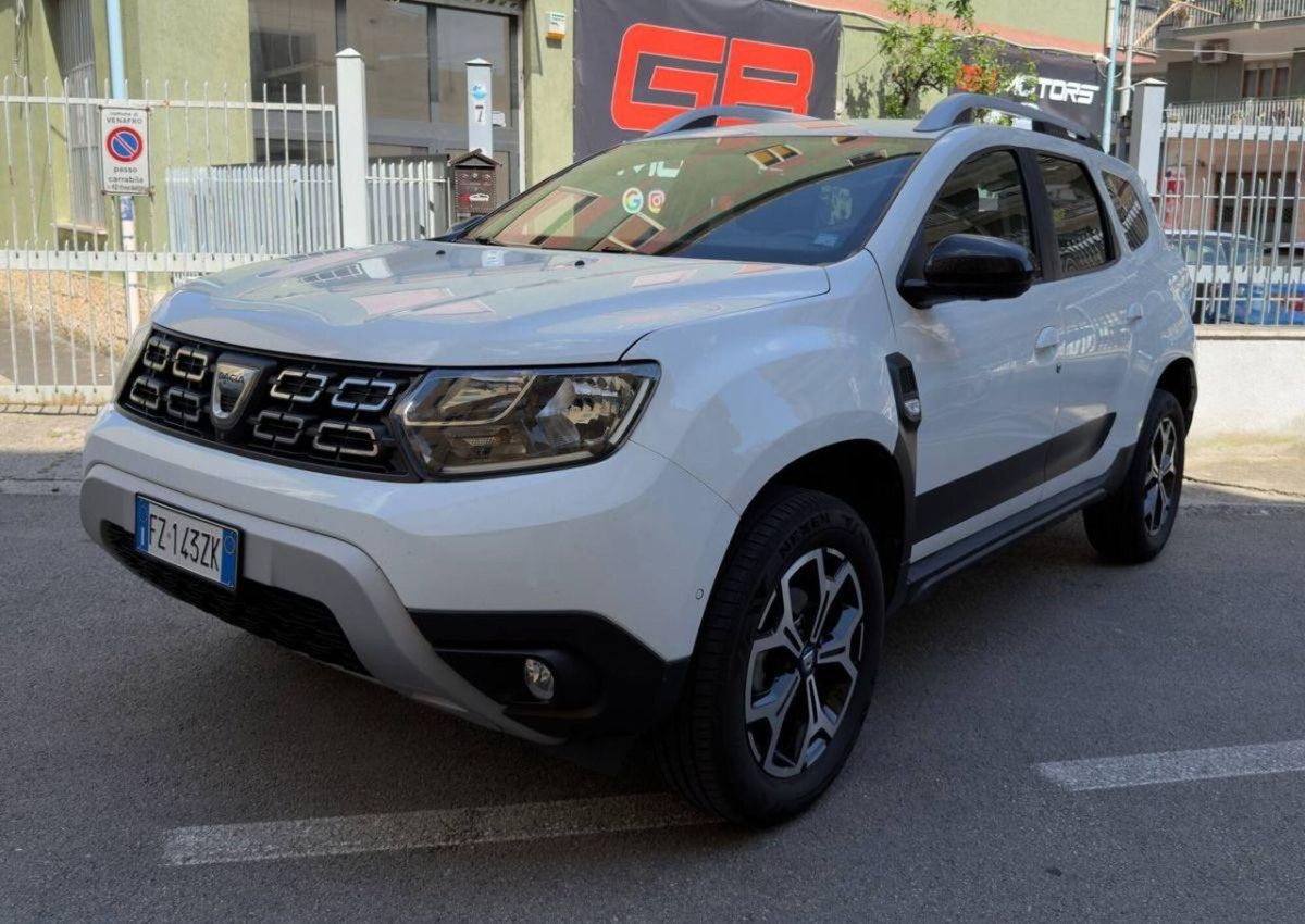 Dacia Duster 1.5 Blue dCi 8V 115 CV 4x2 15th Anniversary (2)