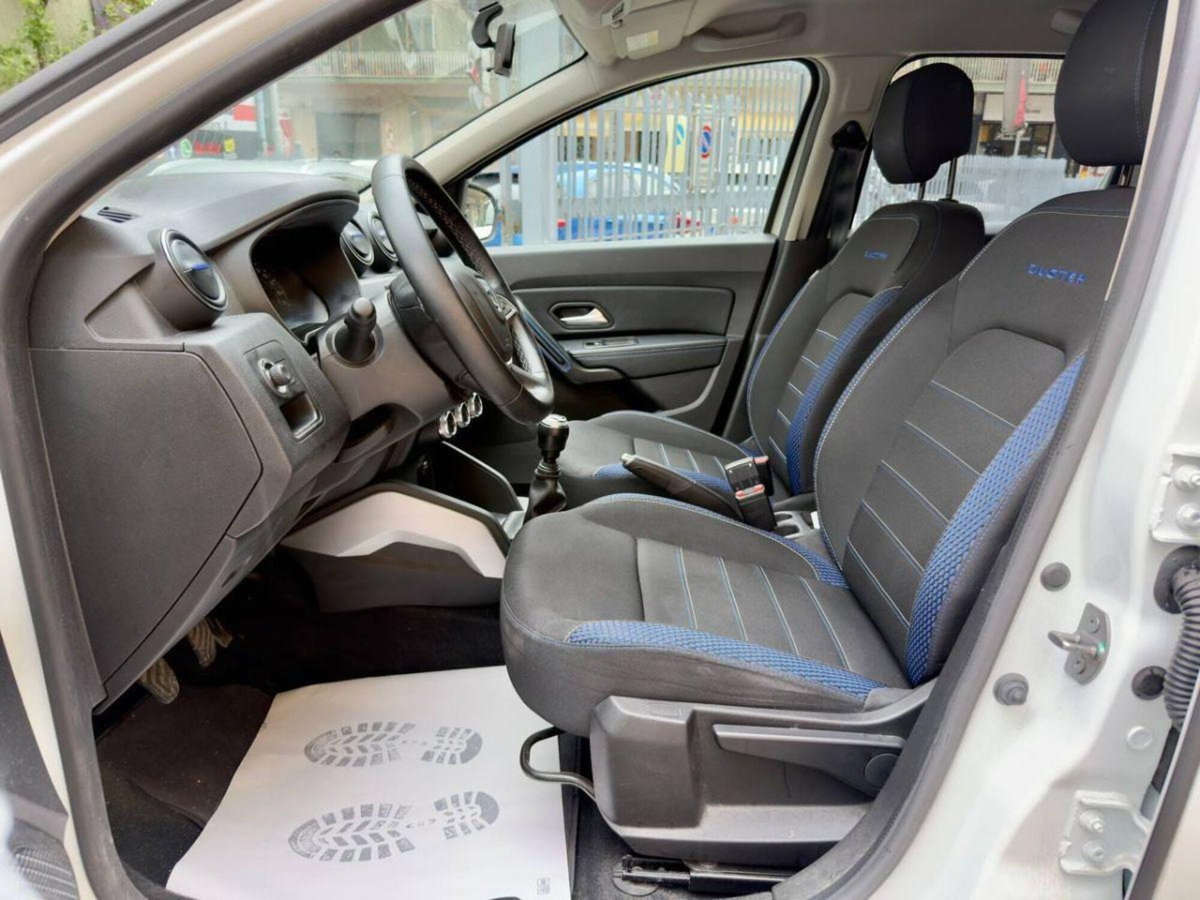Dacia Duster 1.5 Blue dCi 8V 115 CV 4x2 15th Anniversary (8)