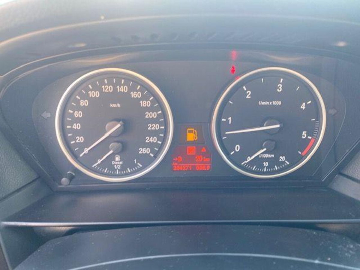 BMW Serie 5 530d Eletta (4)