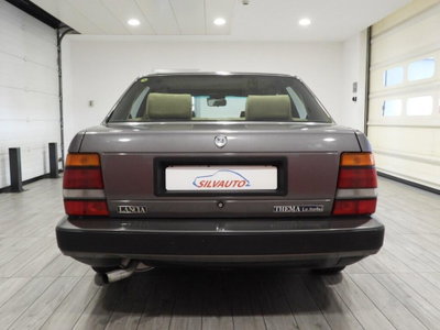 Lancia Thema i.e. turbo (5)