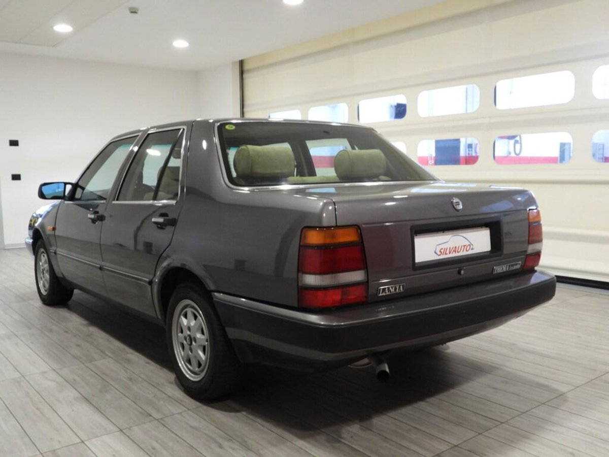 Lancia Thema i.e. turbo (6)