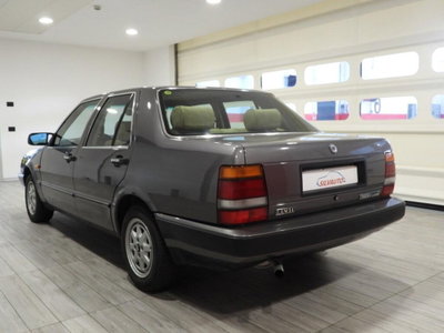 Lancia Thema i.e. turbo (6)