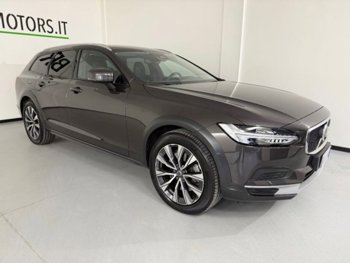 Volvo V90 Cross Country 2.0 b4 Ultimate awd auto (3)