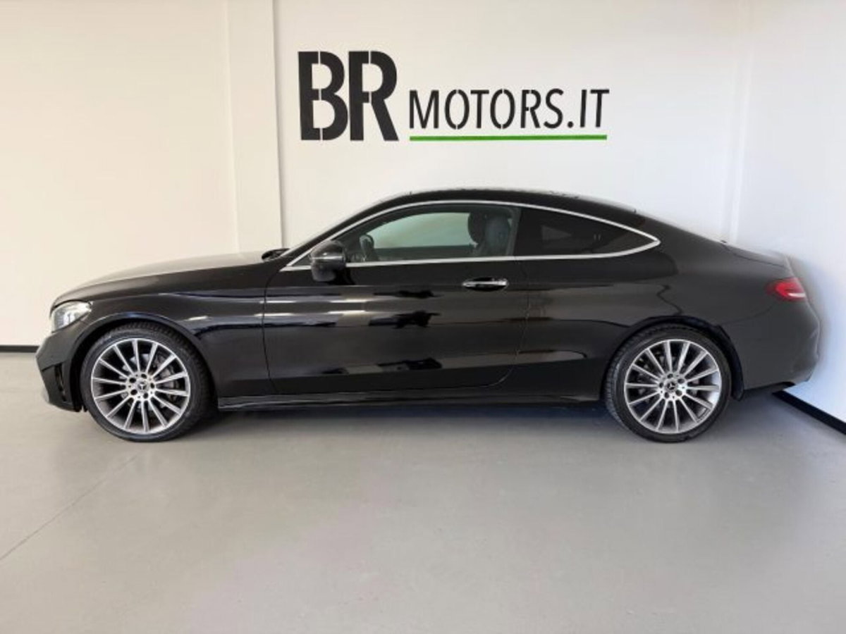 Mercedes-Benz Classe C Coupé 220 d Auto 4Matic Coupé Premium Plus (11)