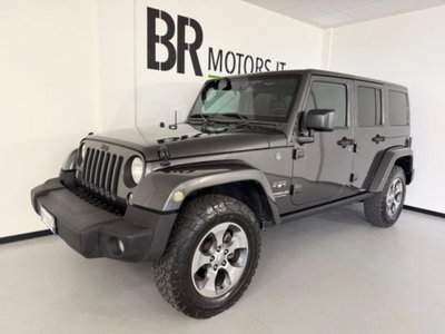 Jeep Wrangler Unlimited 2.8 CRD DPF Sahara Auto usata