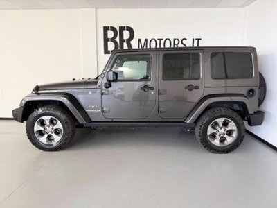 Jeep Wrangler Unlimited 2.8 CRD DPF Sahara Auto (11)
