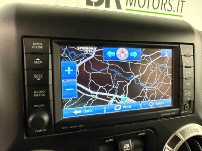 Jeep Wrangler Unlimited 2.8 CRD DPF Sahara Auto (13)